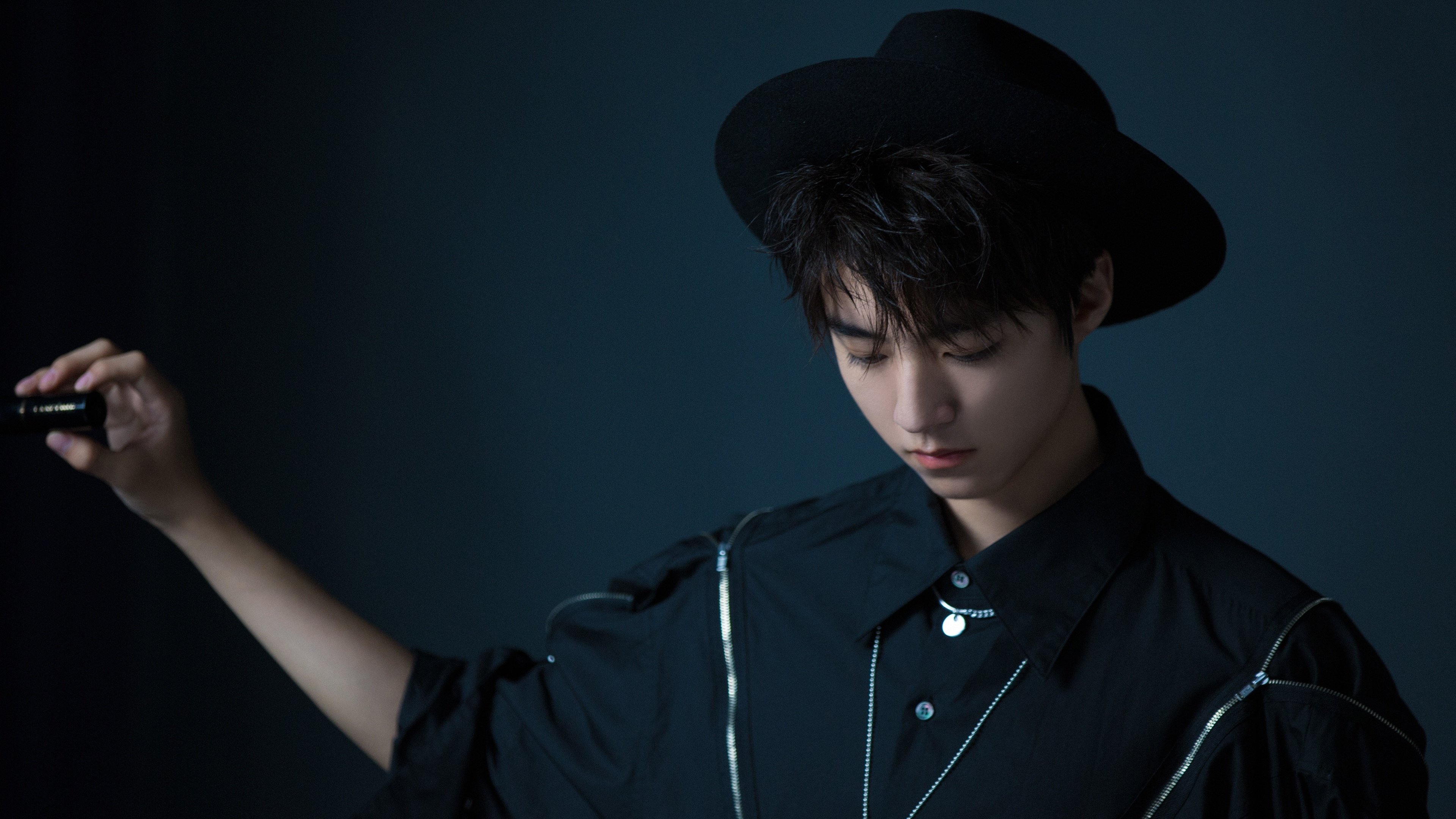 历史性时刻:足球赛场上的“第一次”事件,足球史上的第一场比赛