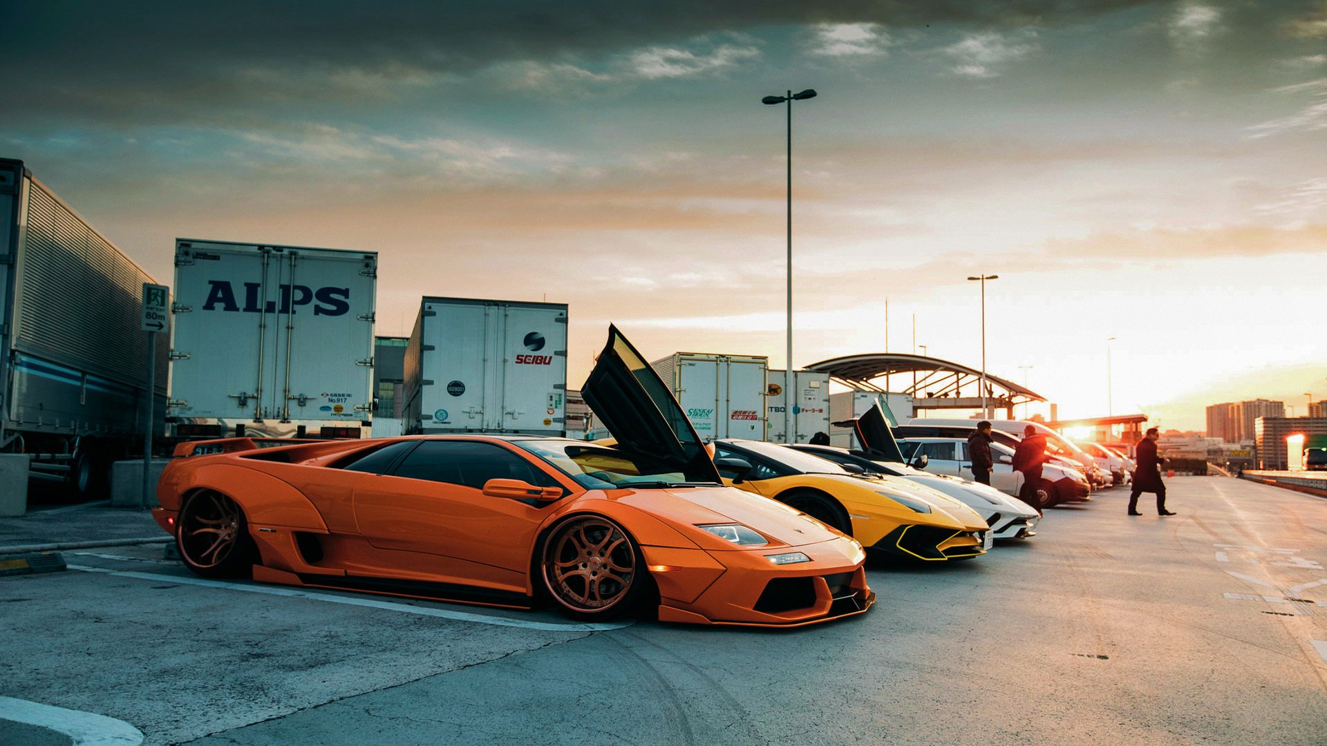 俱乐部青训体系缺乏长远规划，俱乐部青训条件