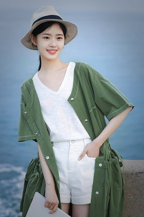 “马科斯·莫奇的全能防守与高效协作,推动美洲狮队持续向前”